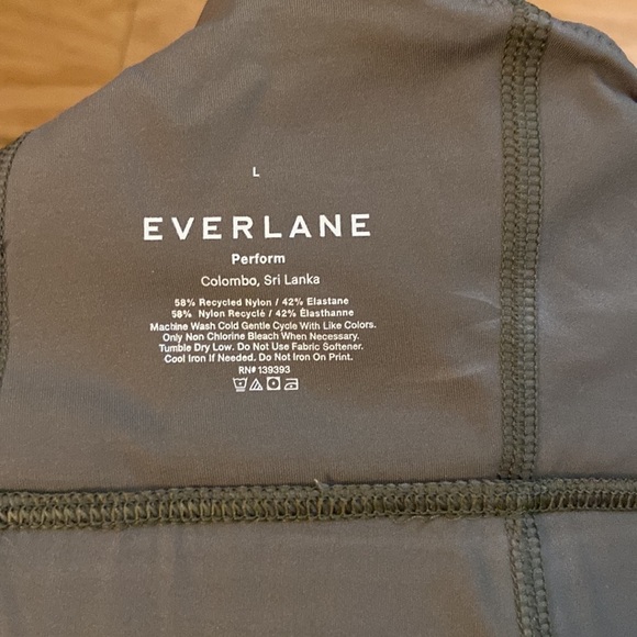 NWT Everlane Perform Crop Top size L - Picture 10 of 10